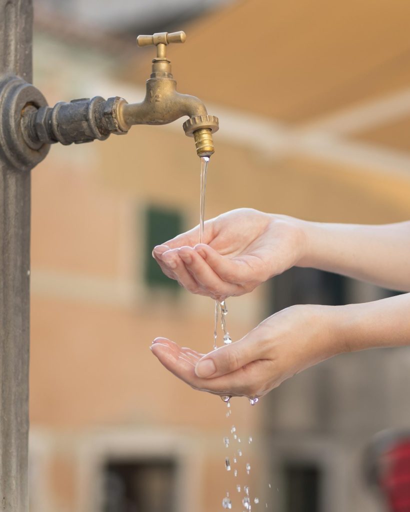 young-woman-traveling-alone-montenegro
